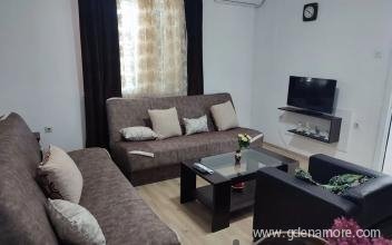 Apartments Zora, private accommodation in city Sutomore, Montenegro